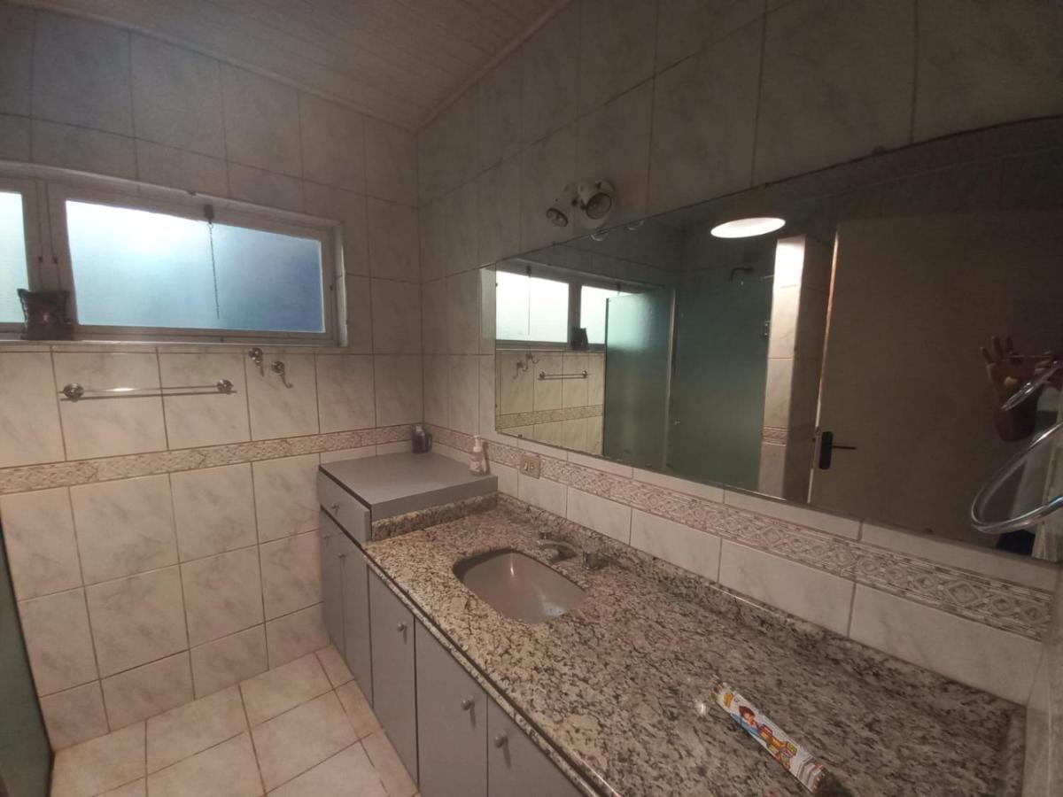 Chacara Em Condominio A Beira Da Represa Para Locacao Familiar Ibiúna Exteriör bild